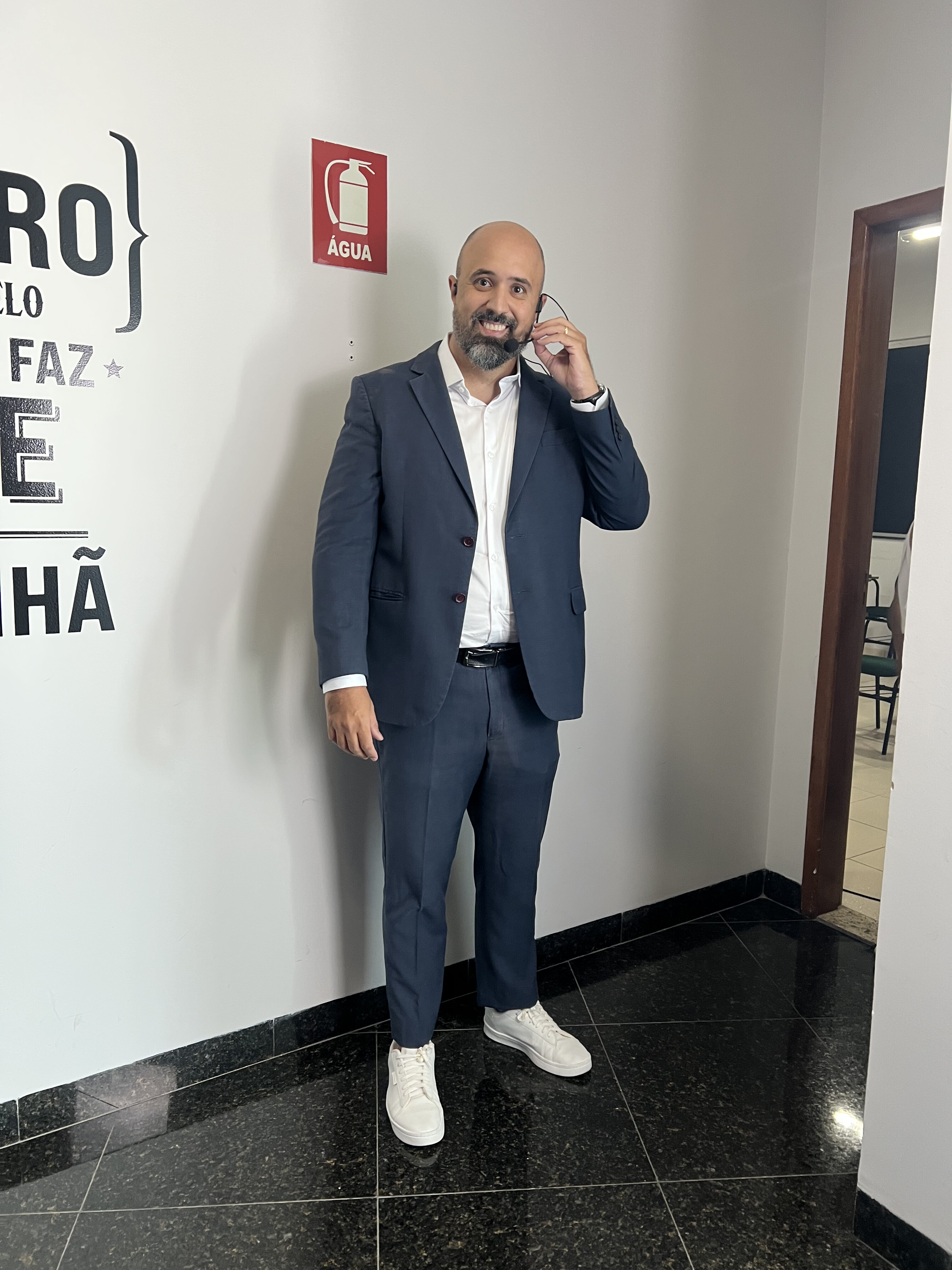 Dr. Luis Eliam, médico-veterinário e condutor da Sala de Conselhos Clínicos
